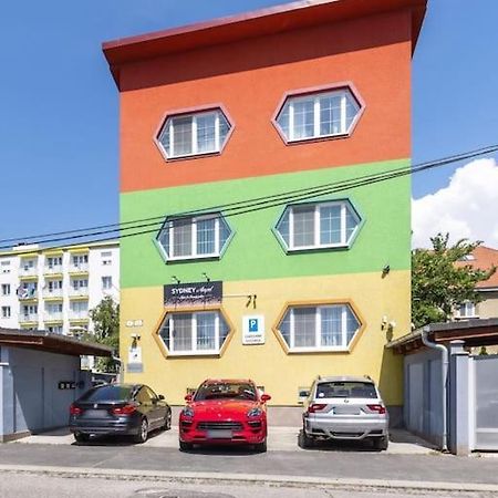 Cozy Apartment Near Hockey & Football Arena Bratislava Eksteriør bilde