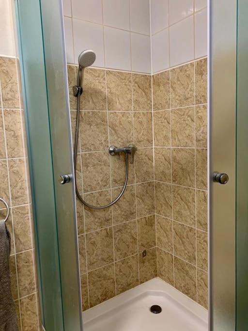 Cozy Apartment Near Hockey & Football Arena Bratislava Eksteriør bilde
