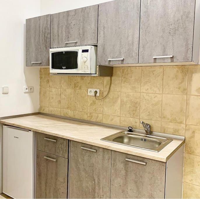 Cozy Apartment Near Hockey & Football Arena Bratislava Eksteriør bilde